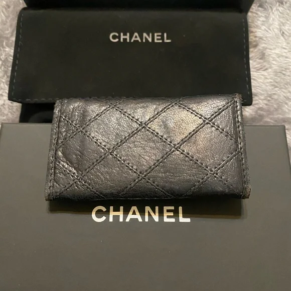 RARE CHANEL 6 key holder - Picture 6 of 15